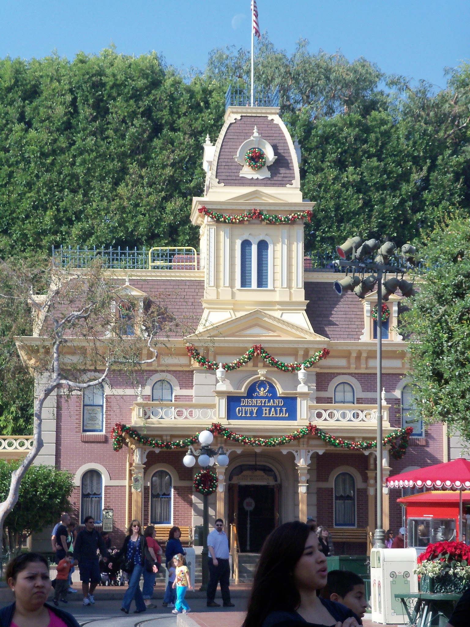 Disneyland City Hall